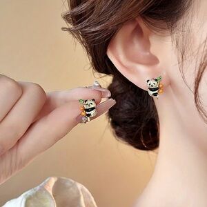Cute Panda Stud Earrings 🐼